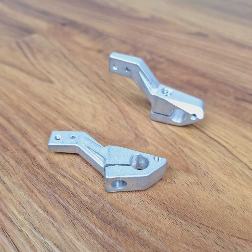 131-29952 Dudukan Looper Rantai Chain Looper Holder Mesin Obras Juki MO6700