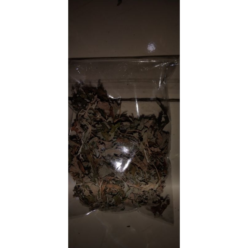 

daun lokatmala kering