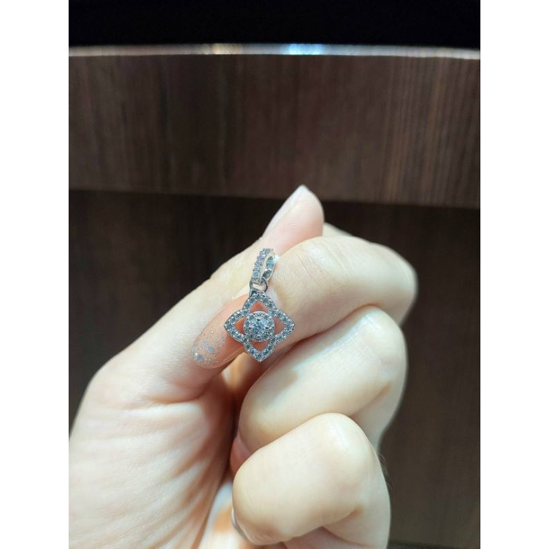 Liontin Emas Putih 17K Kadar 750 Fashion Zircon 1.16 Gram (LH38)