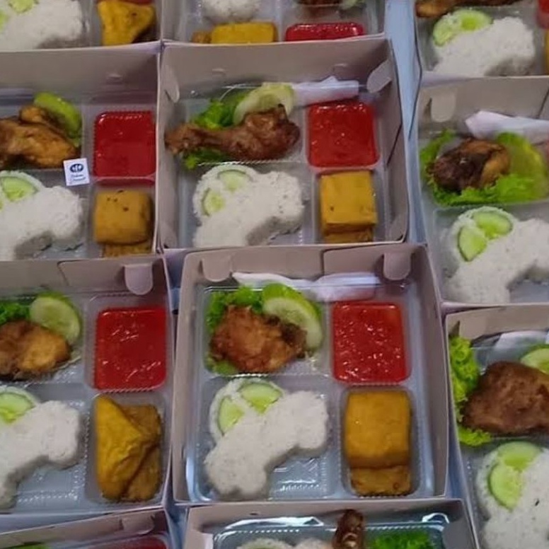 PAKET LENGKAP Nasi Box Ayam Goreng Termurah