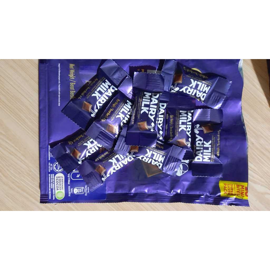 

Cadbury dairy milk milk chocolate eceran