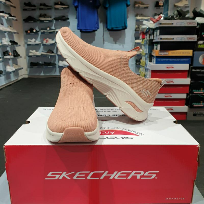 Sepatu skechers arch fit d'lux Women