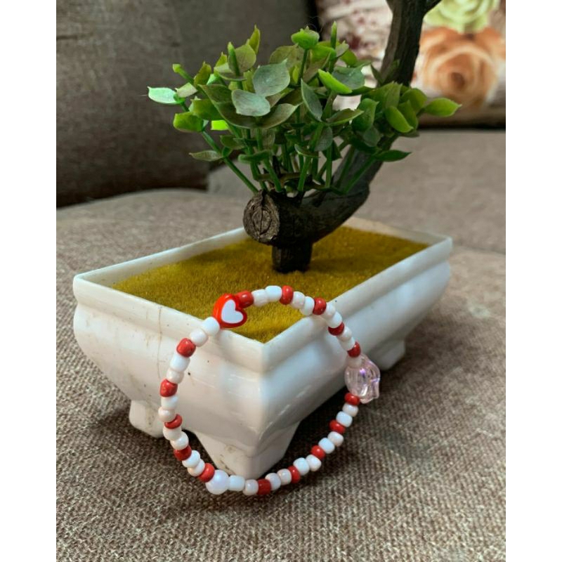 Handmade gelang manik warna putih merah