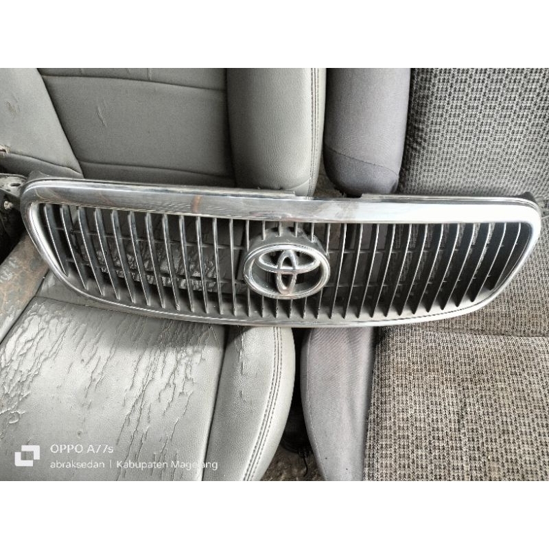 grill Corolla altis