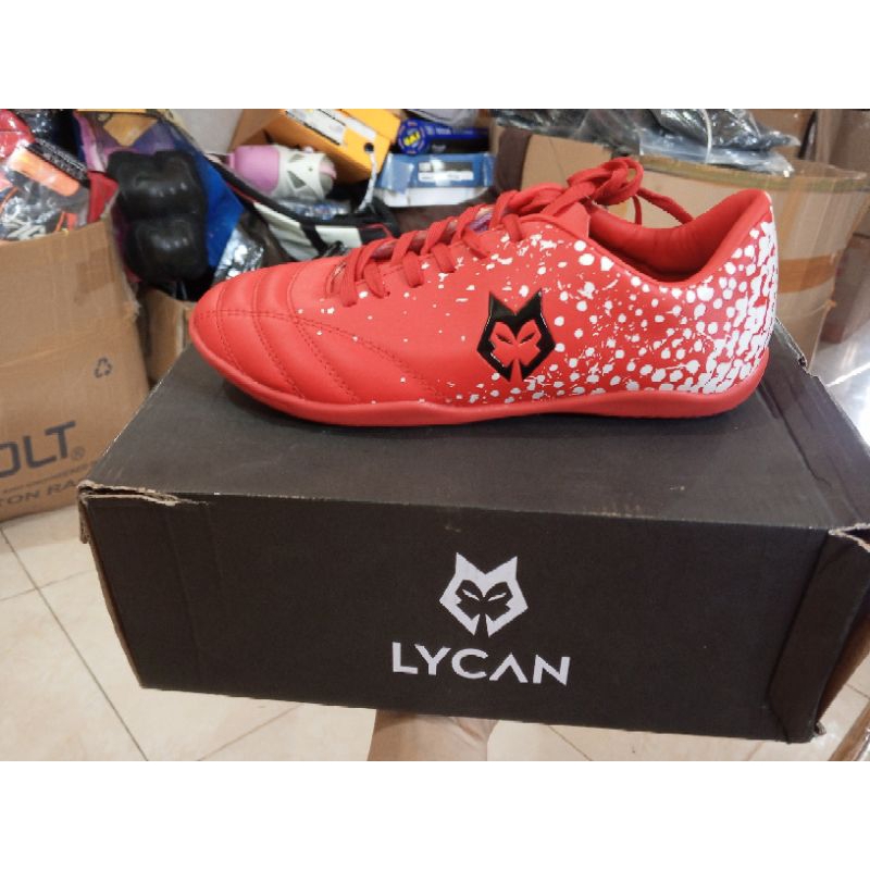 Sepatu futsal Lycan Lotus in