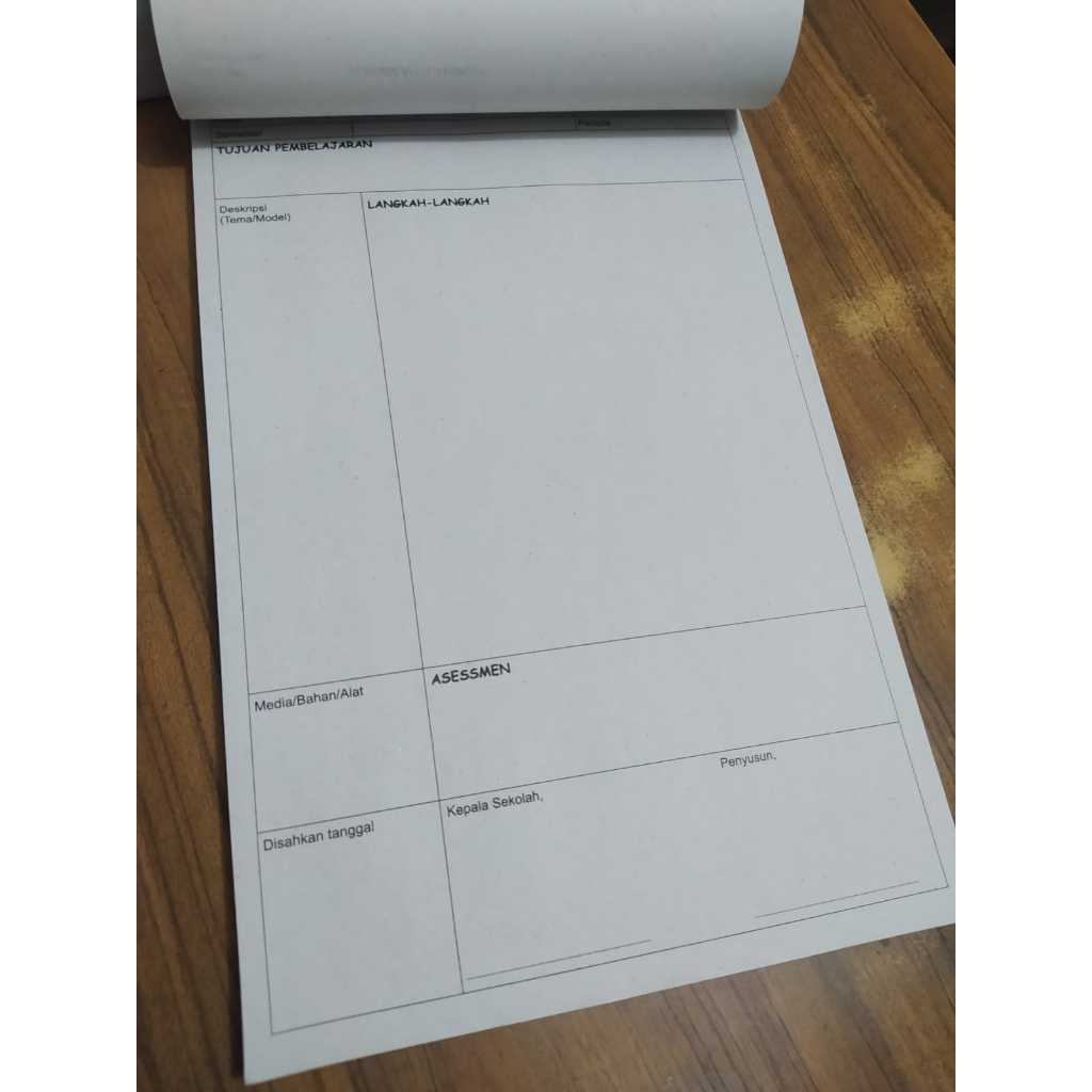 

Cetak Custom Murah Kertas Buram/ Kertas CD ukuran F4 21,5 x 33cm
