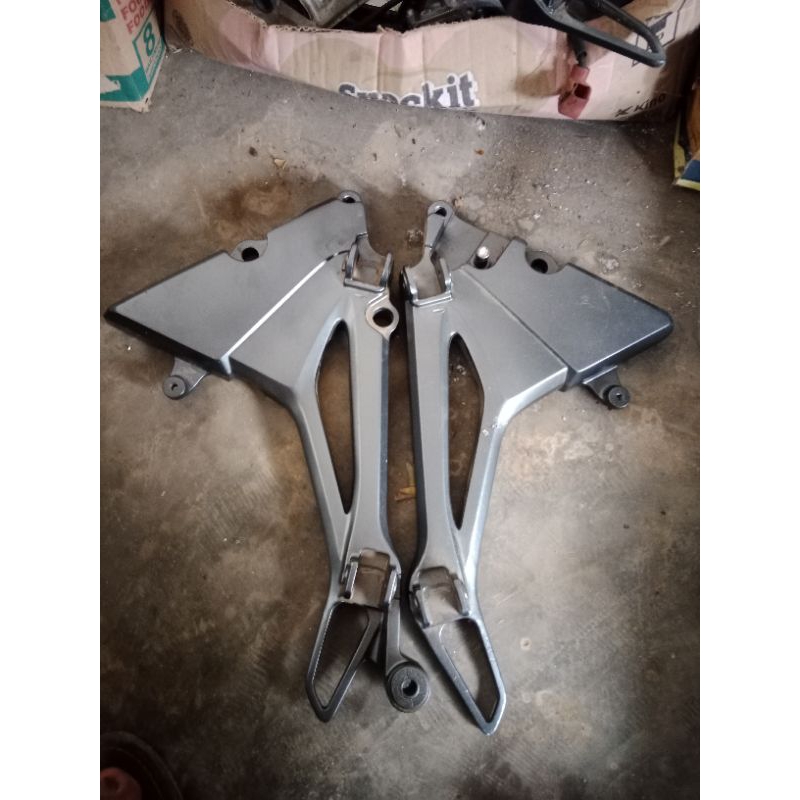 postep fotsetep belakang tiger revo