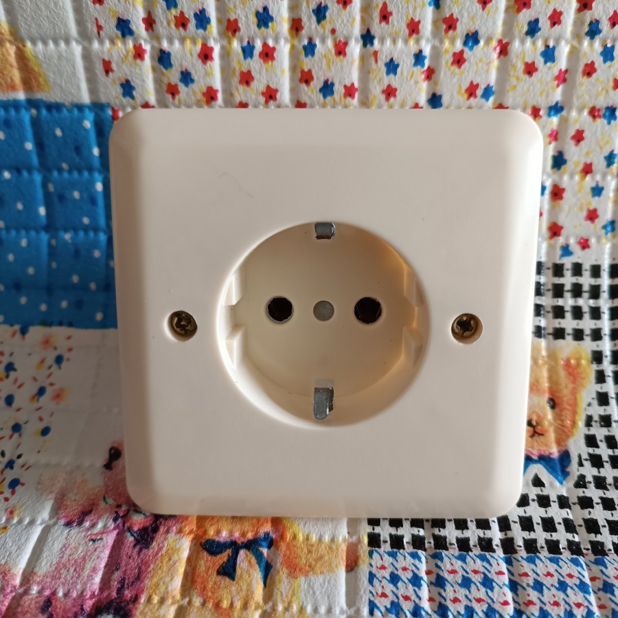 Stop Kontak IB Colokan Listrik Inbow merk Starlux