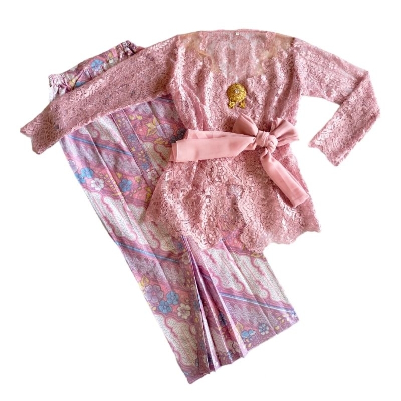 Kebaya Modifikasi Baby Pink Glossy / Kebaya Modern / Set Kebaya Wisuda