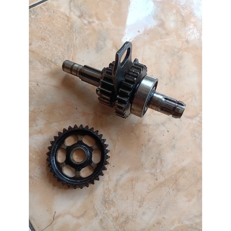 gigi 1 dan as ger depan gigi rasio Suzuki Shogun 125 r old original