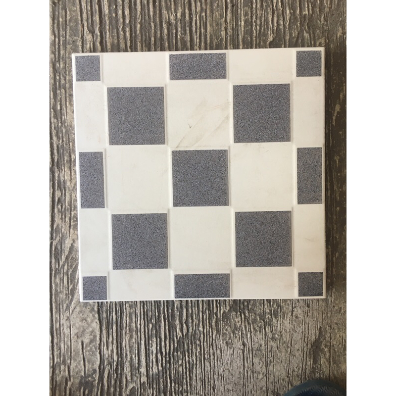 keramik 25x25 kasar teras tangga kamar mandi garasi polos abu timbul sand stone