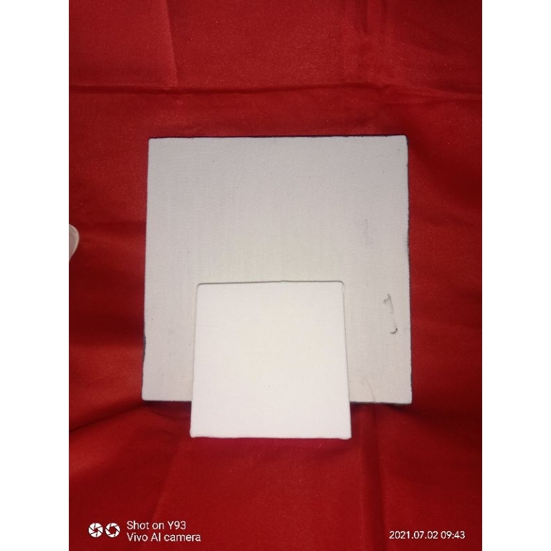 

KANVAS LUKIS 20X20
