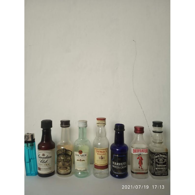 Botol bekas mini plastik