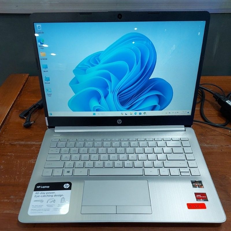 Laptop hp ryzen3 g3 ram 4gb ssd 256gb radeon vga baru display 14 20