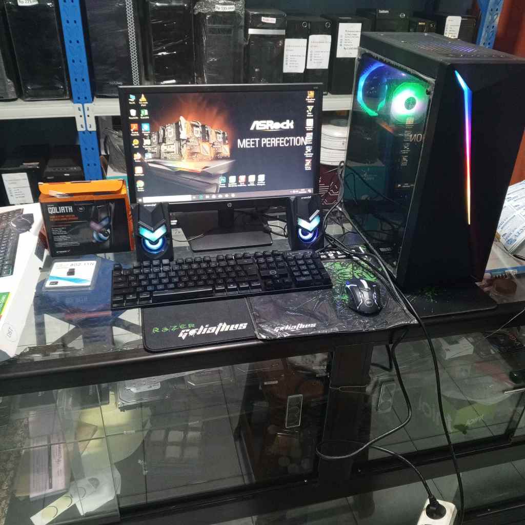 1 set pc gaming desain online shop lancar