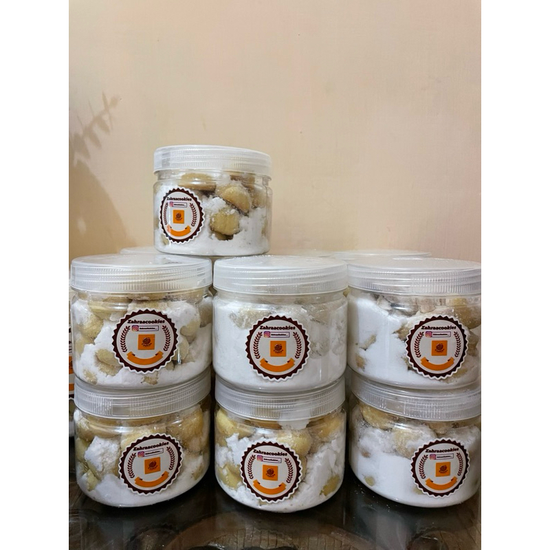 

KUE SALJU