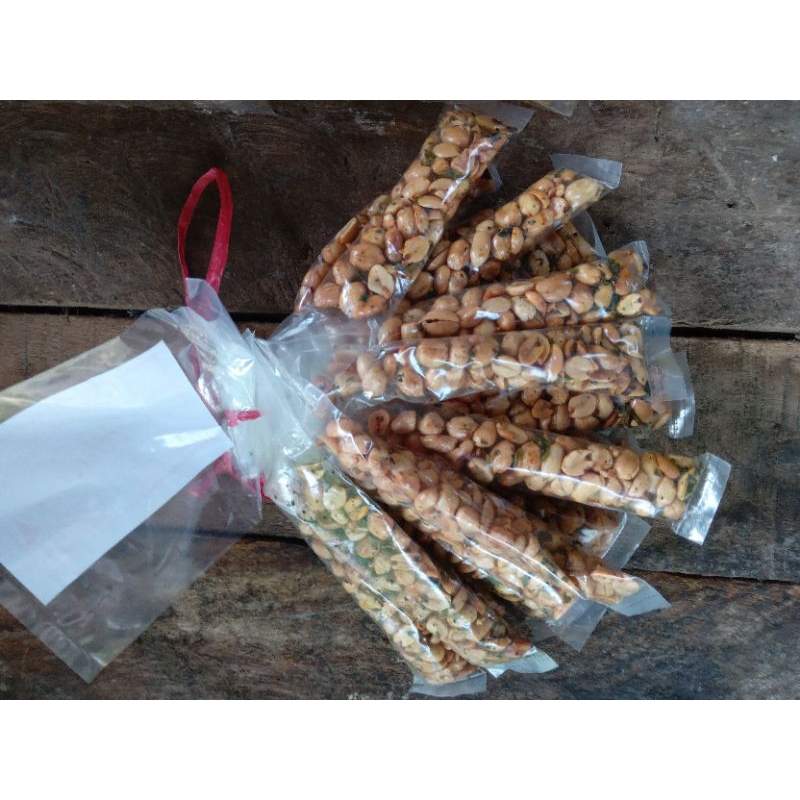 

Kacang Tujin Goreng 24 pcs