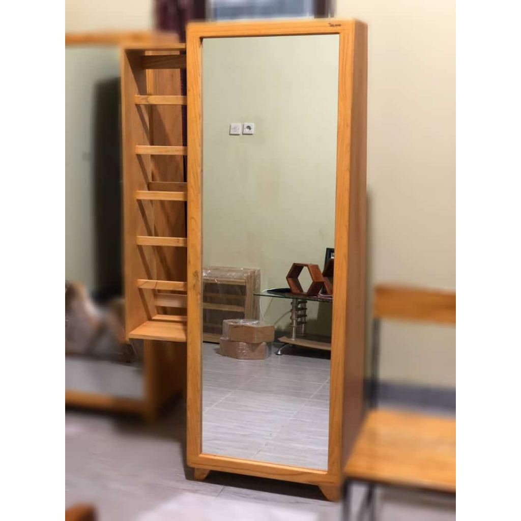 Lemari Jilbab Kayu Solid + Kaca