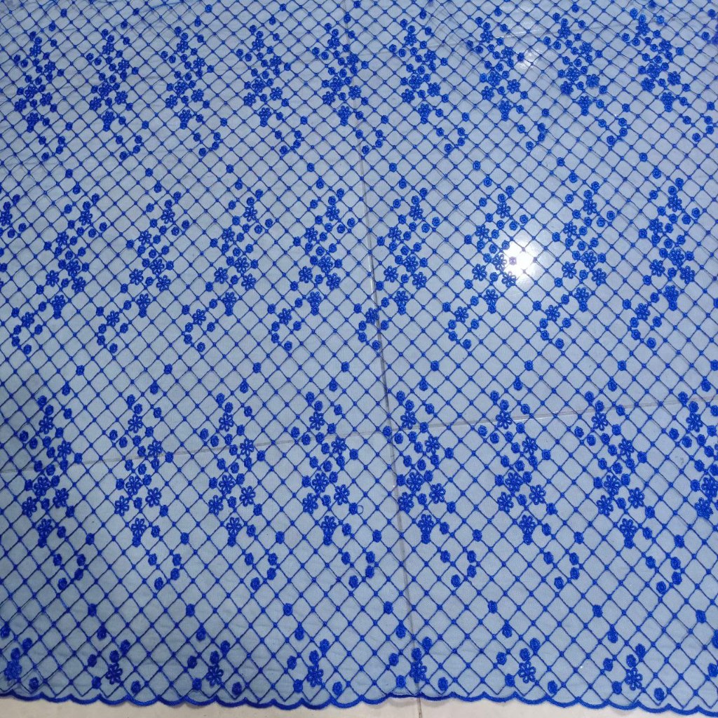 Tile Pilihan warna biru elektrik motif cantik