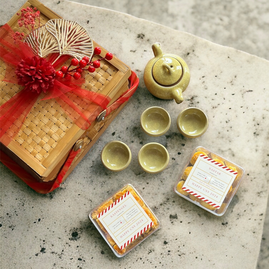 

[ CNY HAMPERS ] TEA POT SET HAMPERS IMLEK PARSEL CHINESE NEW YEAR GIFT BOX KUE KERING