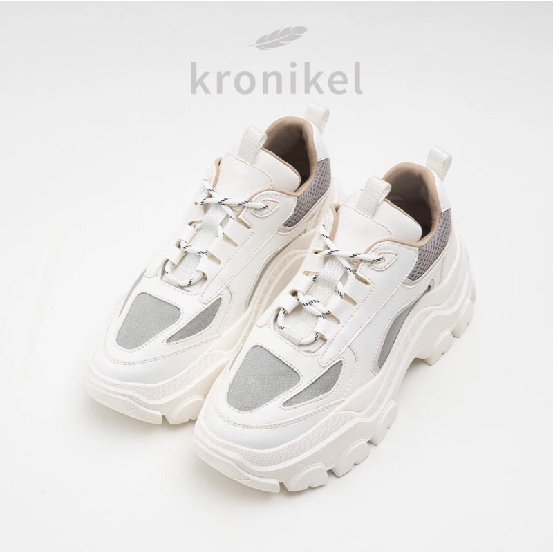 Preloved sepatu Kronikel Ukuran 37