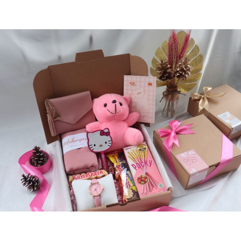 

HAMPERS CEWEK / KADO ULANG TAHUN / KADO ANNIVERSARY / HADIAH PESTA