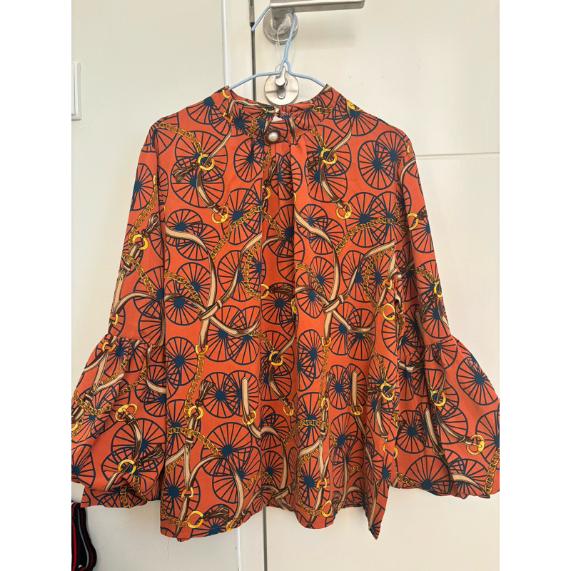 Blouse Motif lengan balon