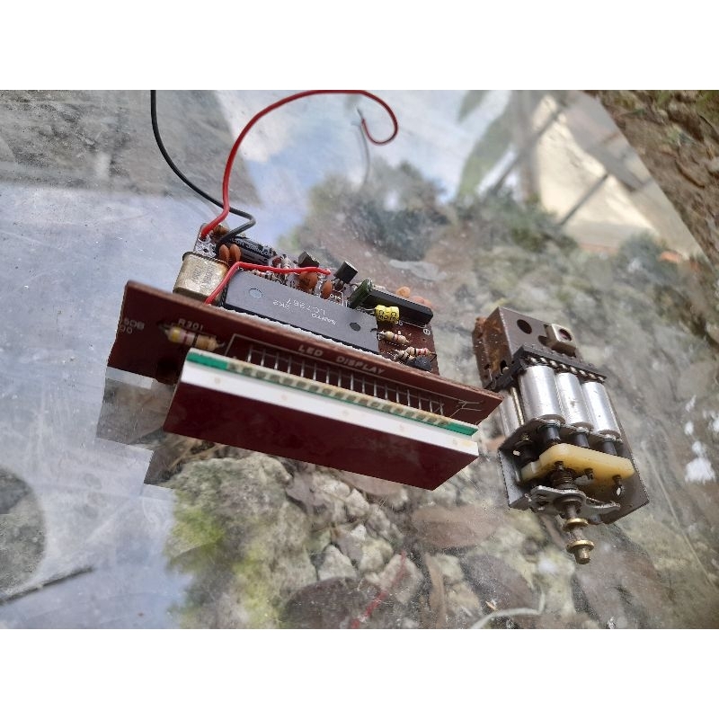 Tuner Fm 6 tabung dan frkwensi counter eks tape mobil