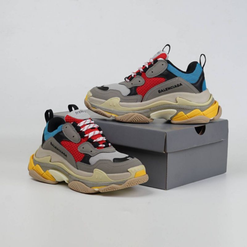 Balenciaga Triple s Grey Rouge