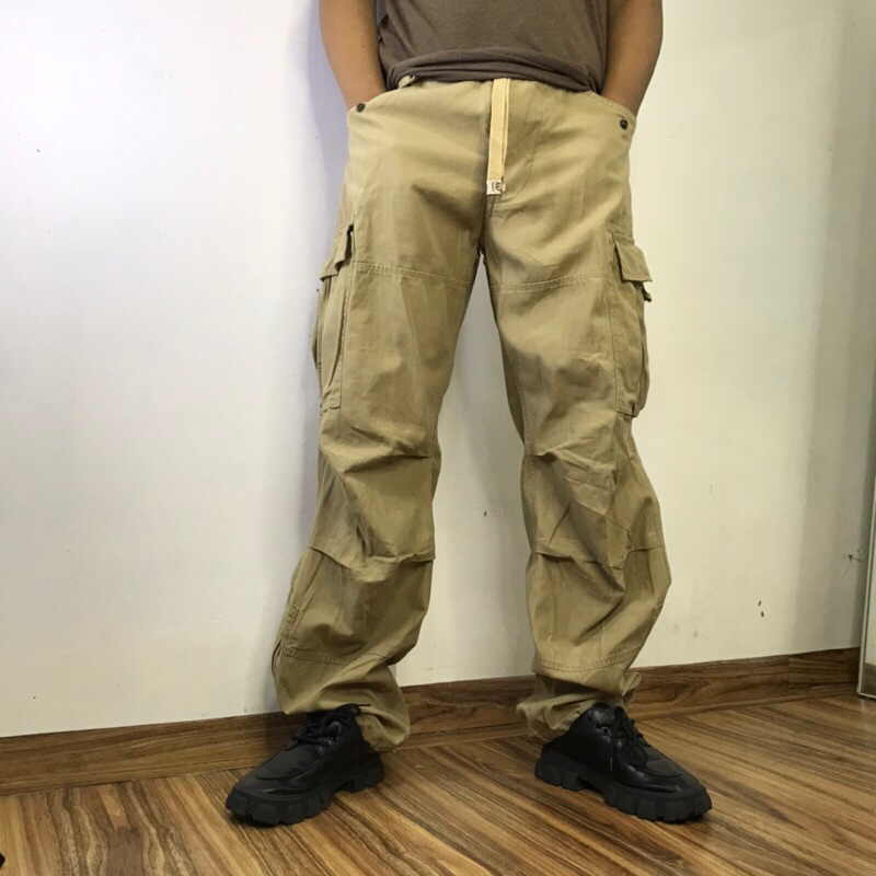 Celana Cargo Abercrombie & Fitch Size 35