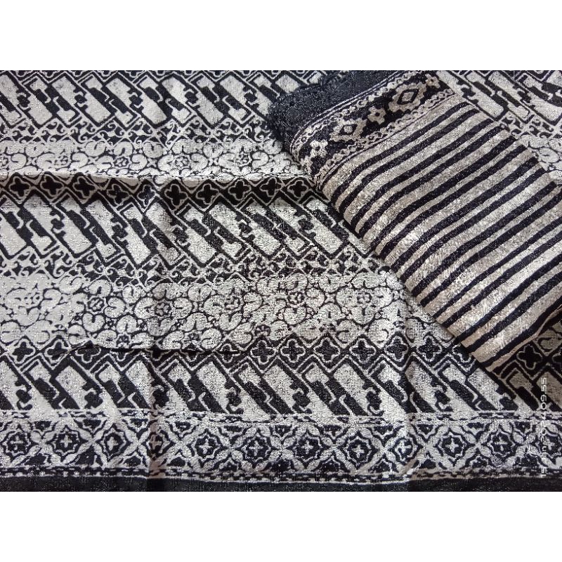 zZg Kain Batik Viscose Semi Sutra Hitam Putih Batik