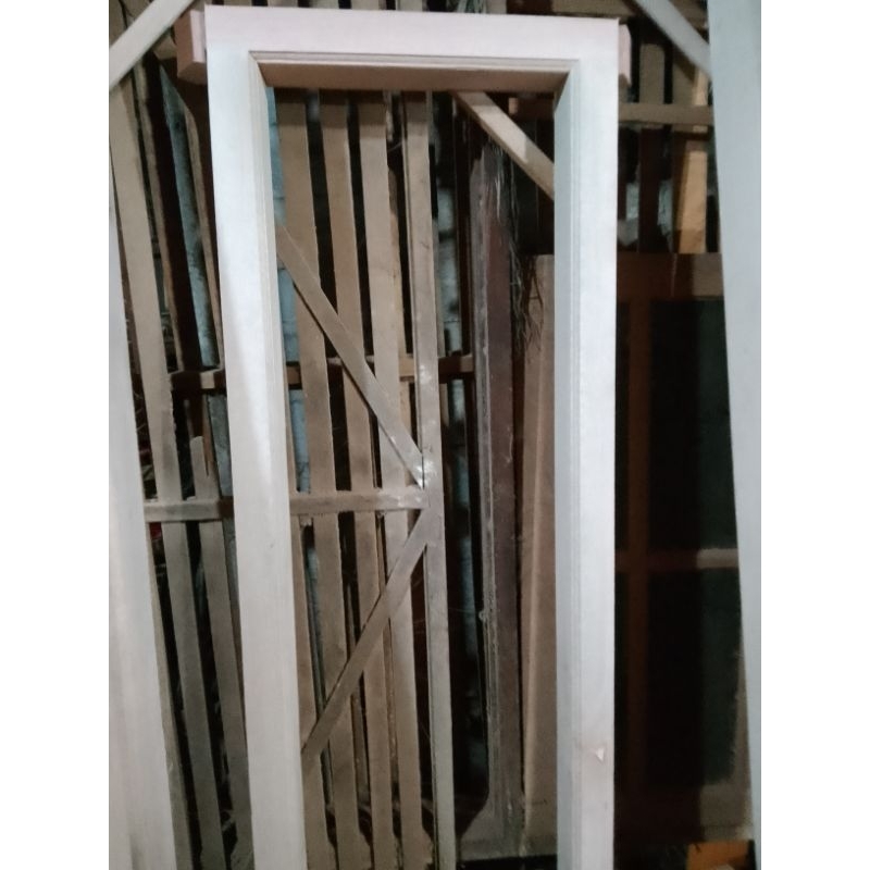 Kusen Jendela Kayu Meranti Mersawa Murah