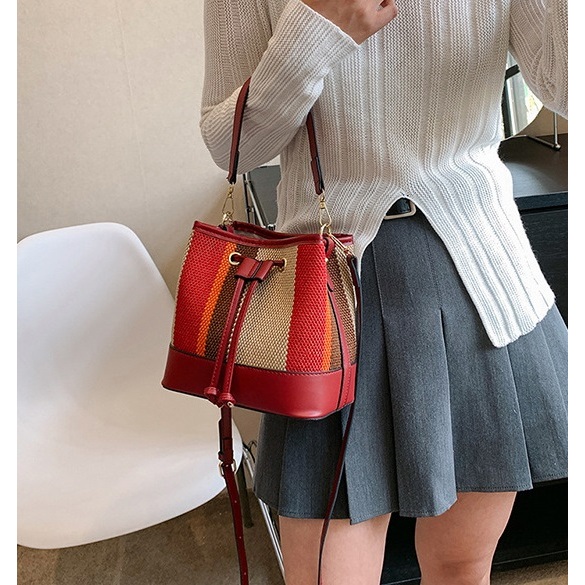 TAS TANGAN HANDBAG SELEMPANG SLINGBAG WANITA CEWEK CANTIK FASHION IMPORT MODEL BUCKET GARIS KANVAS K