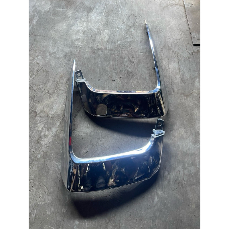 List chrome bemper depan pajero sport 2016-2020