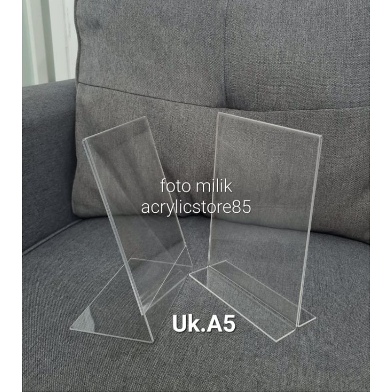 

Acrylic XT Standing Tipe T & L 2mm uk. A5