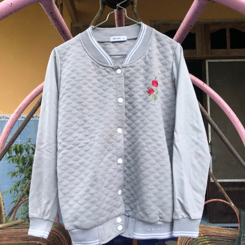 PRELOVED JAKET NEVADA CEWEK ORIGINAL