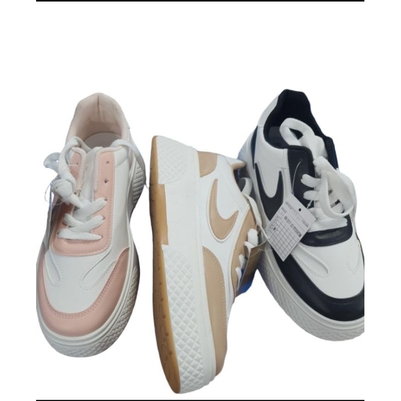 SNEAKERS WANITA / YONGKI KOMALADI