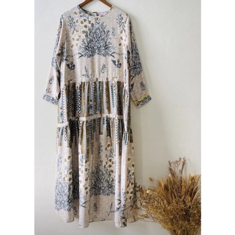 Sada Dress Tosca Preloved Size M Ria Miranda