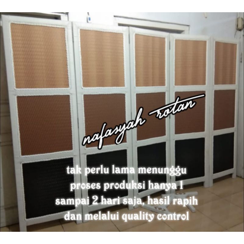 partisi sketsel rotan sintetis / pembatas ruangan / penyekat ruangan 5 pintu