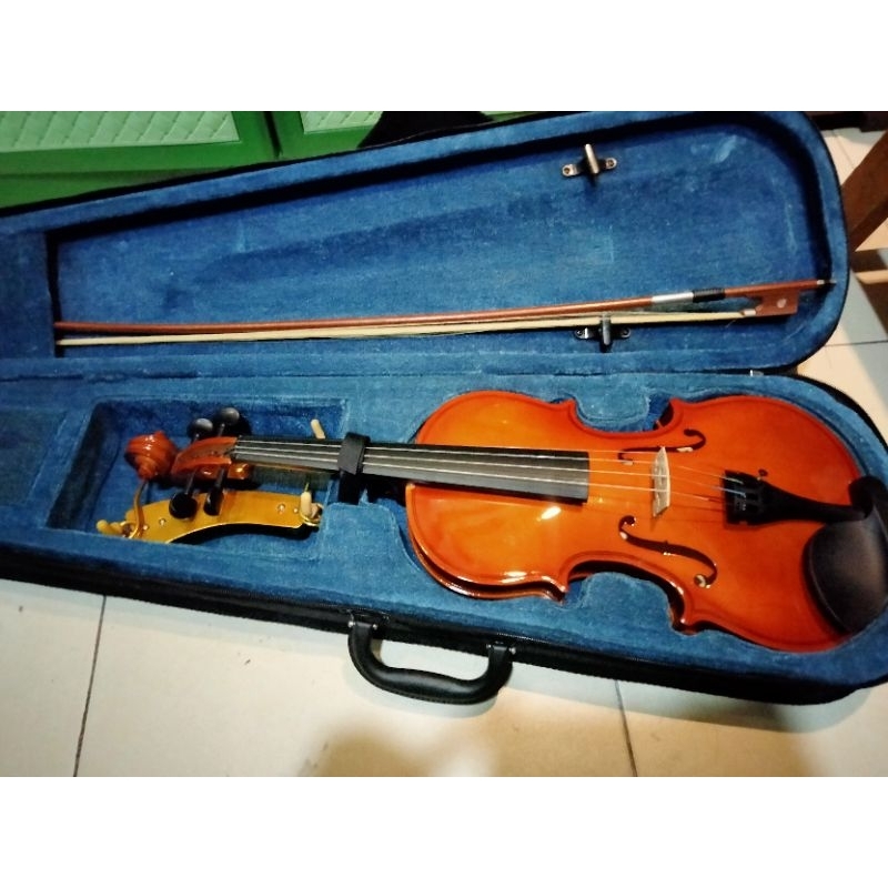 biola preloved masih 100% bagus {lihat deskripsi}