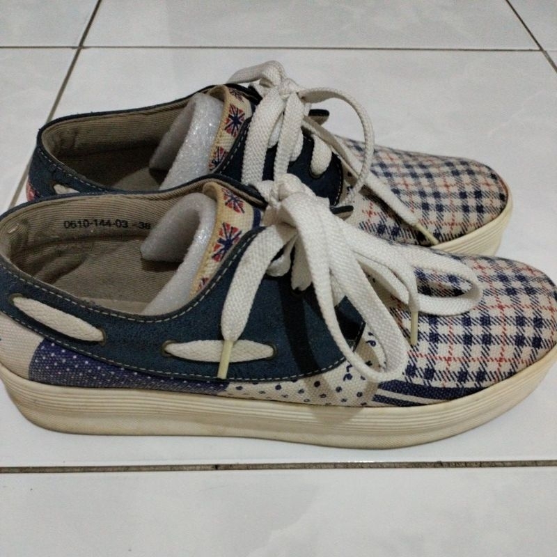 Sepatu Wanita Dewasa Sepatu model Korea Sepatu Wanita gaya Casual Sepatu Santai Premium shoes Sepatu