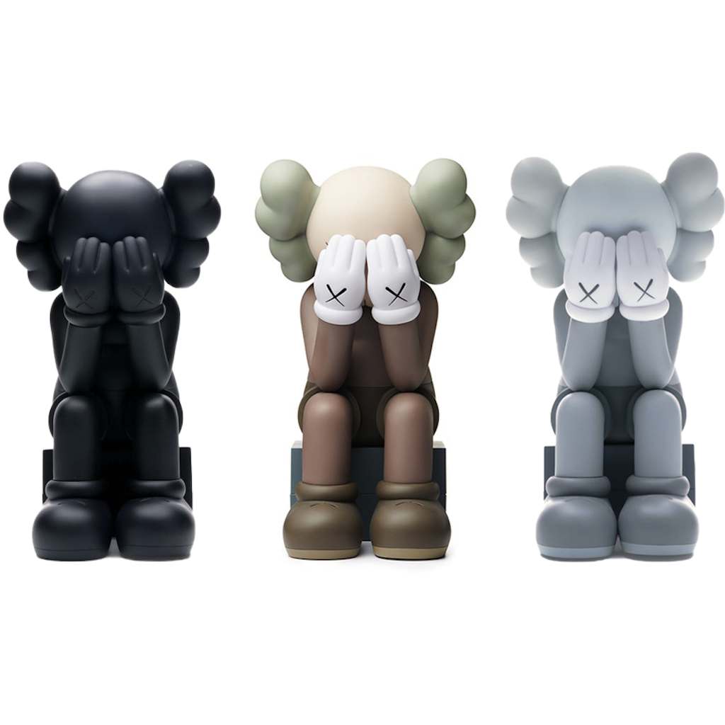 Dekorasi Rumah Patung Bearbrick Passing Through / Designer Toys Icons