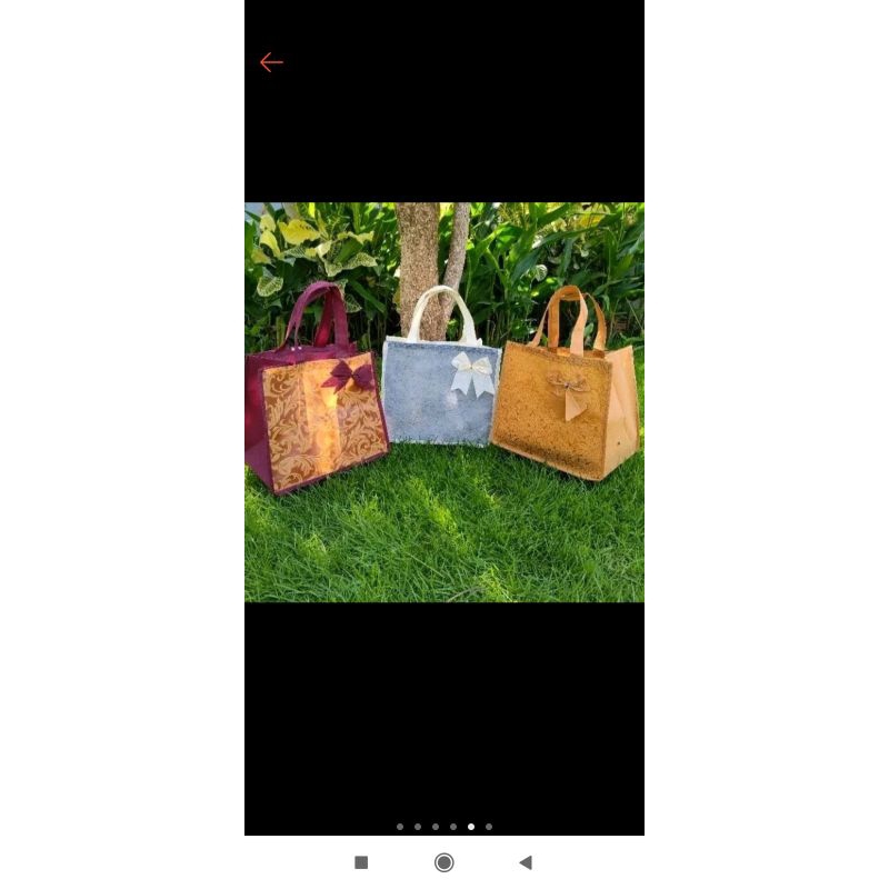 

tas hajatan embos BENTO uk P25×L17×T22 Goodie bag/tas souvenir/tas hajatan/tas kotak nasi/tas bungkus