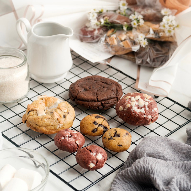 

Box of 4 Medium Cookies