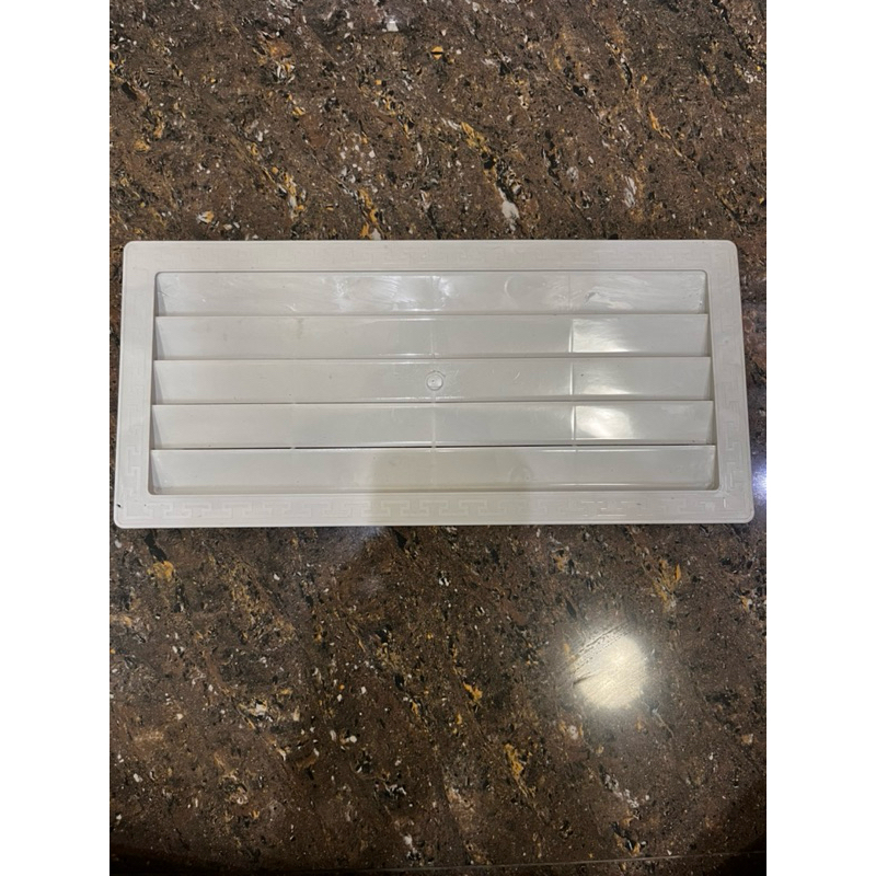 Jalusi Pintu Pvc /Lubang Angin Pintu Pvc