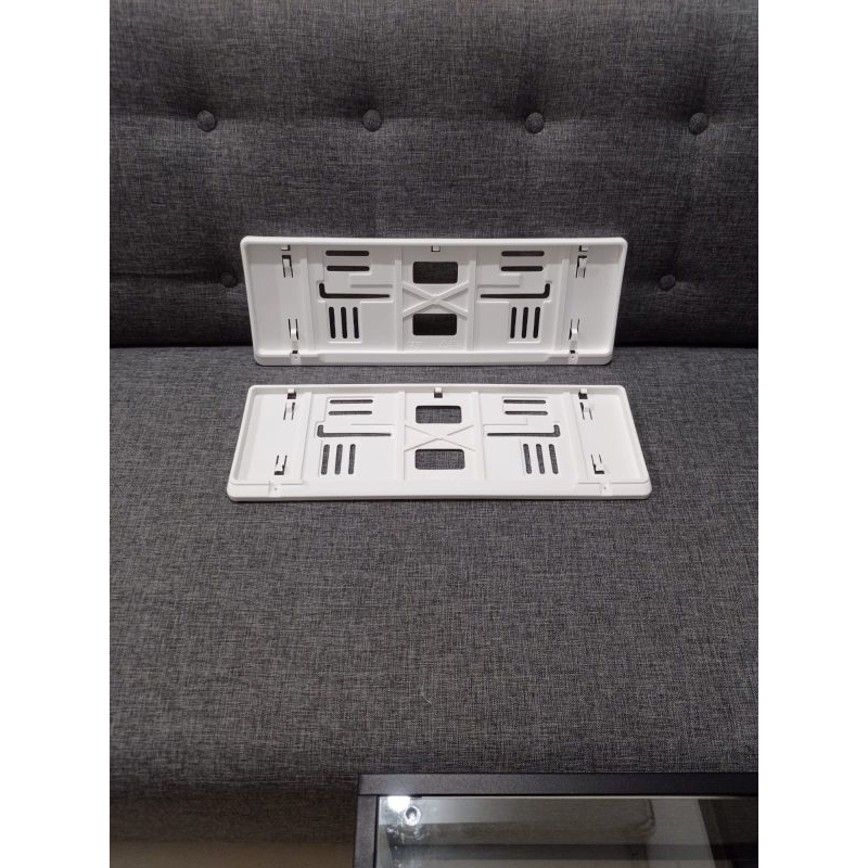 tatakan plat nomor mobil/dudukan plat nomor mobil