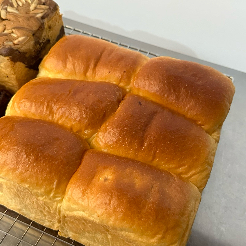 

Sourdough Smoked Beef and Cheese Bun