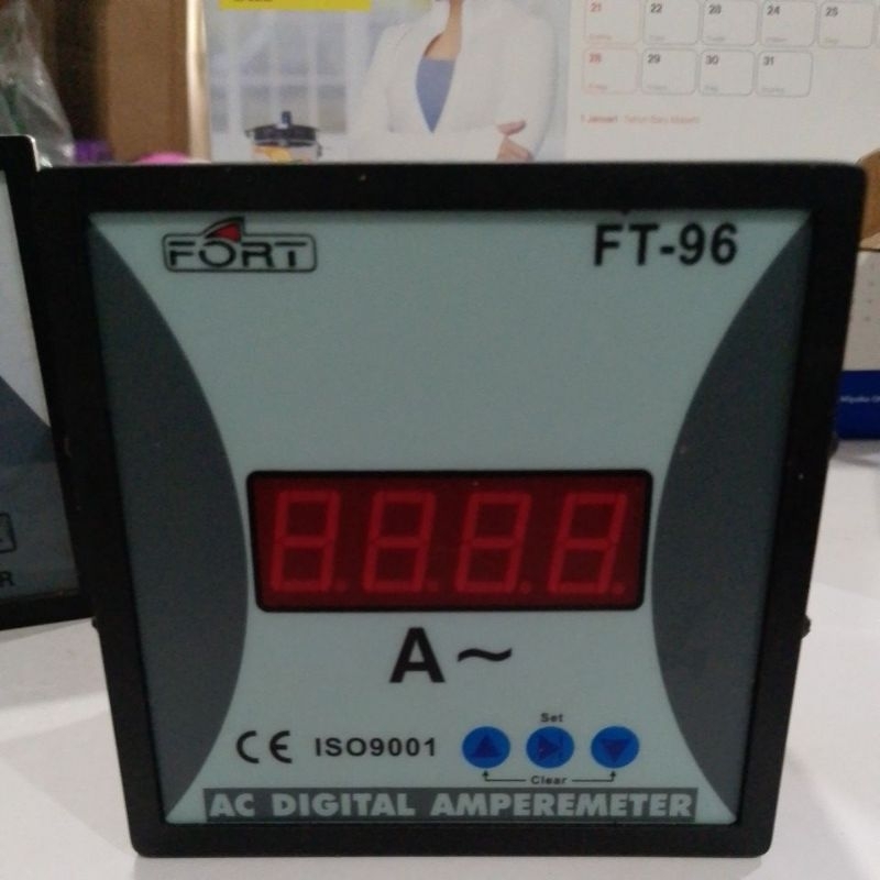 Digital amperemeter ac