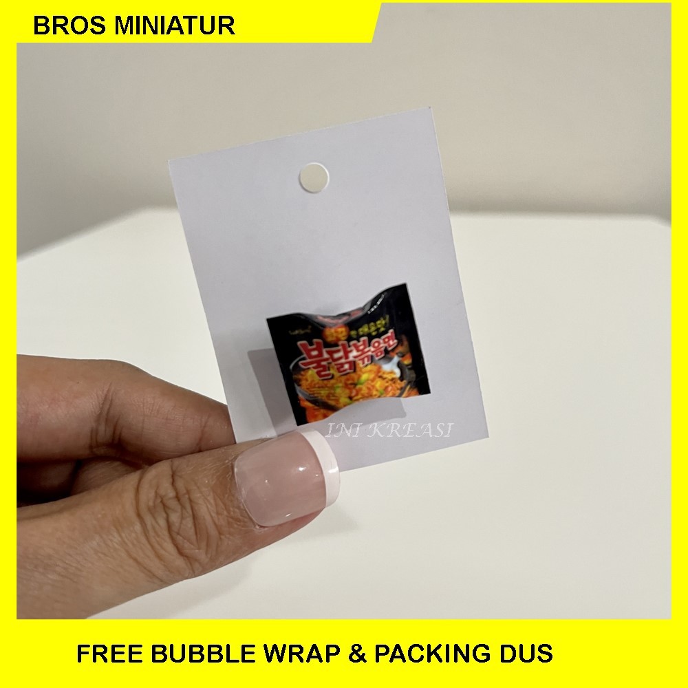PIN BROS KERUDUNG DAN HIJAB MINIATUR SAMYANG MIE KOREA