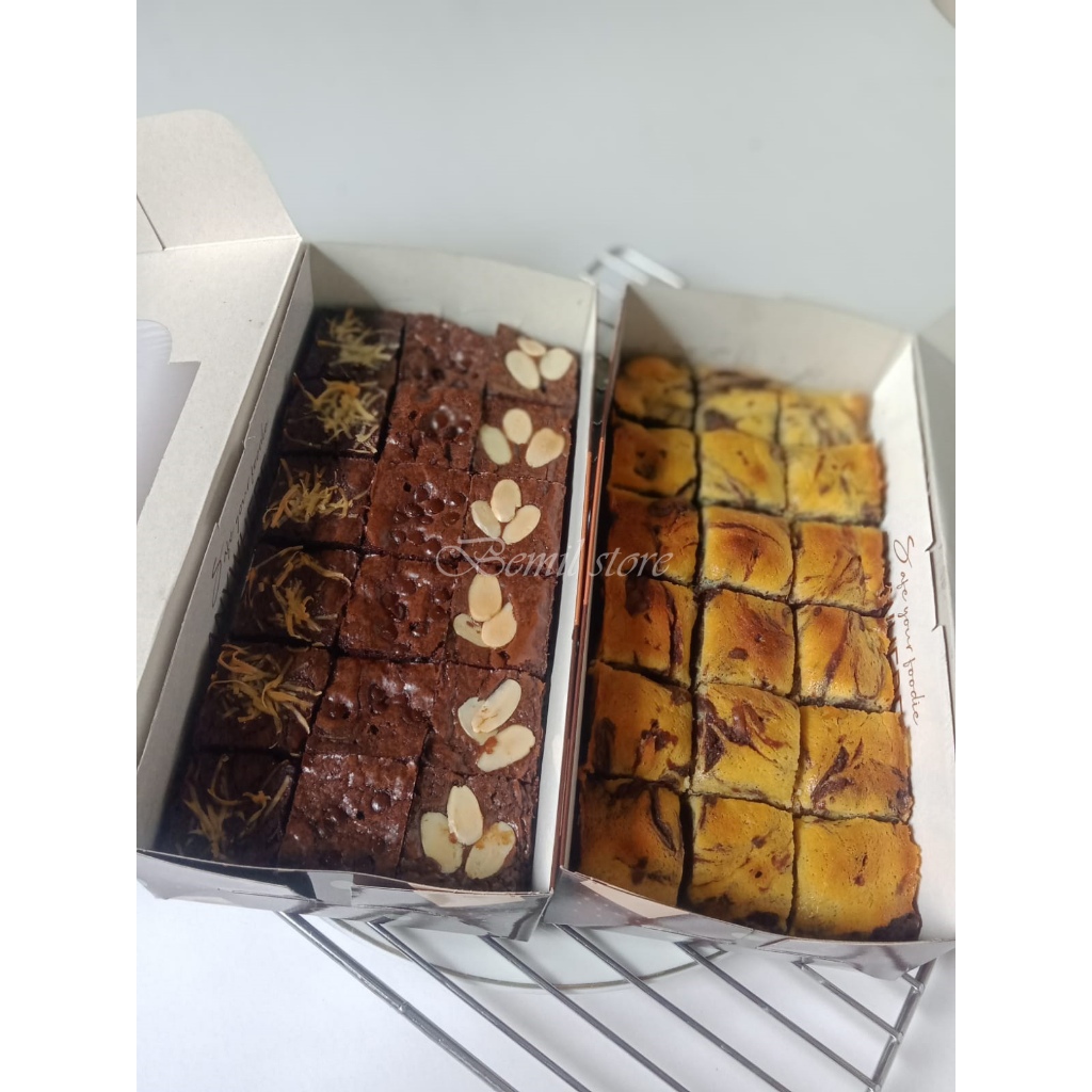 

PROMO premium fudgy brownies / chewy brownies / fudgy brownies cream cheese / brownkat shiny / brownies sekat